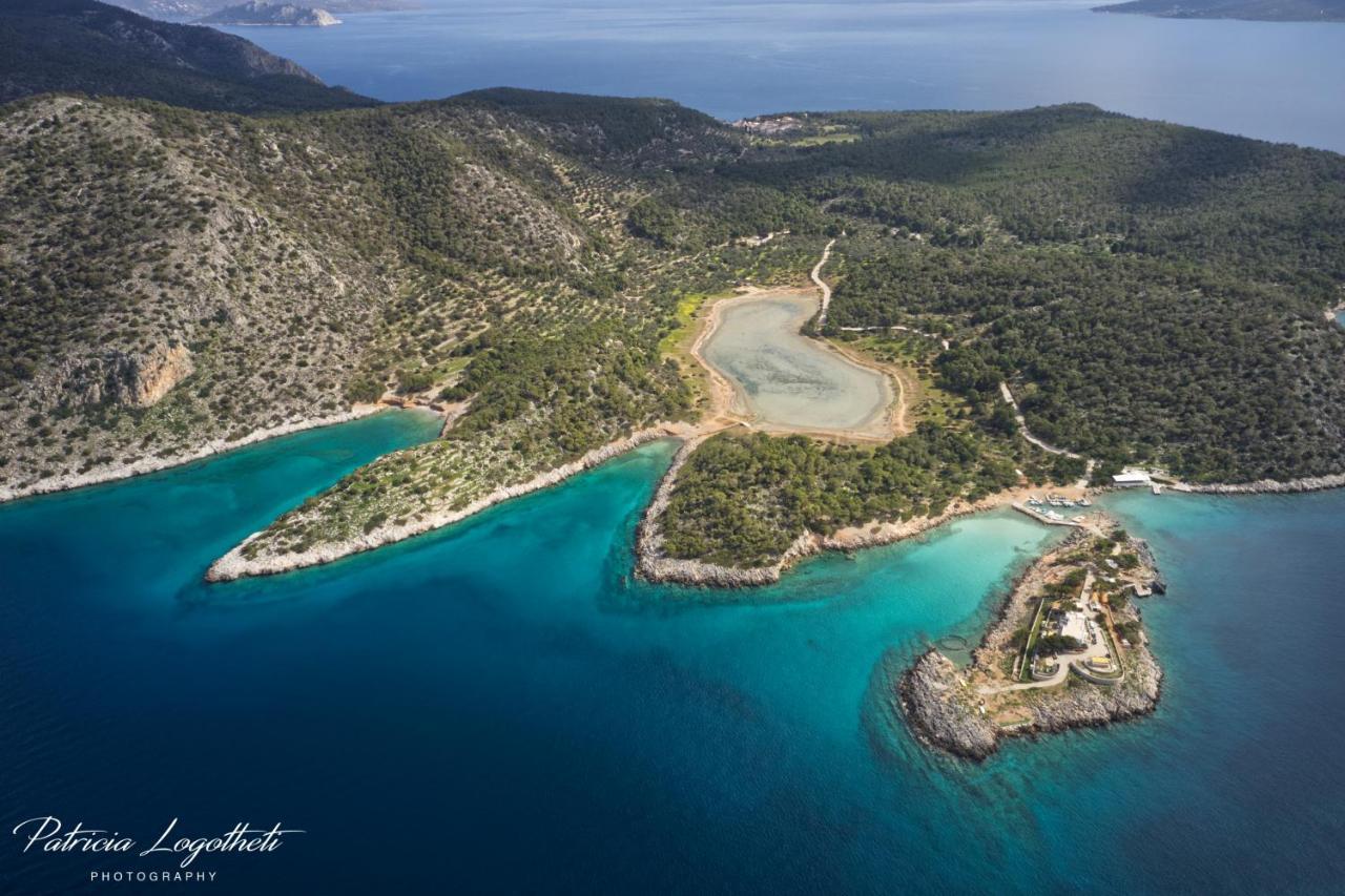 The Milos Megalochori  Luaran gambar